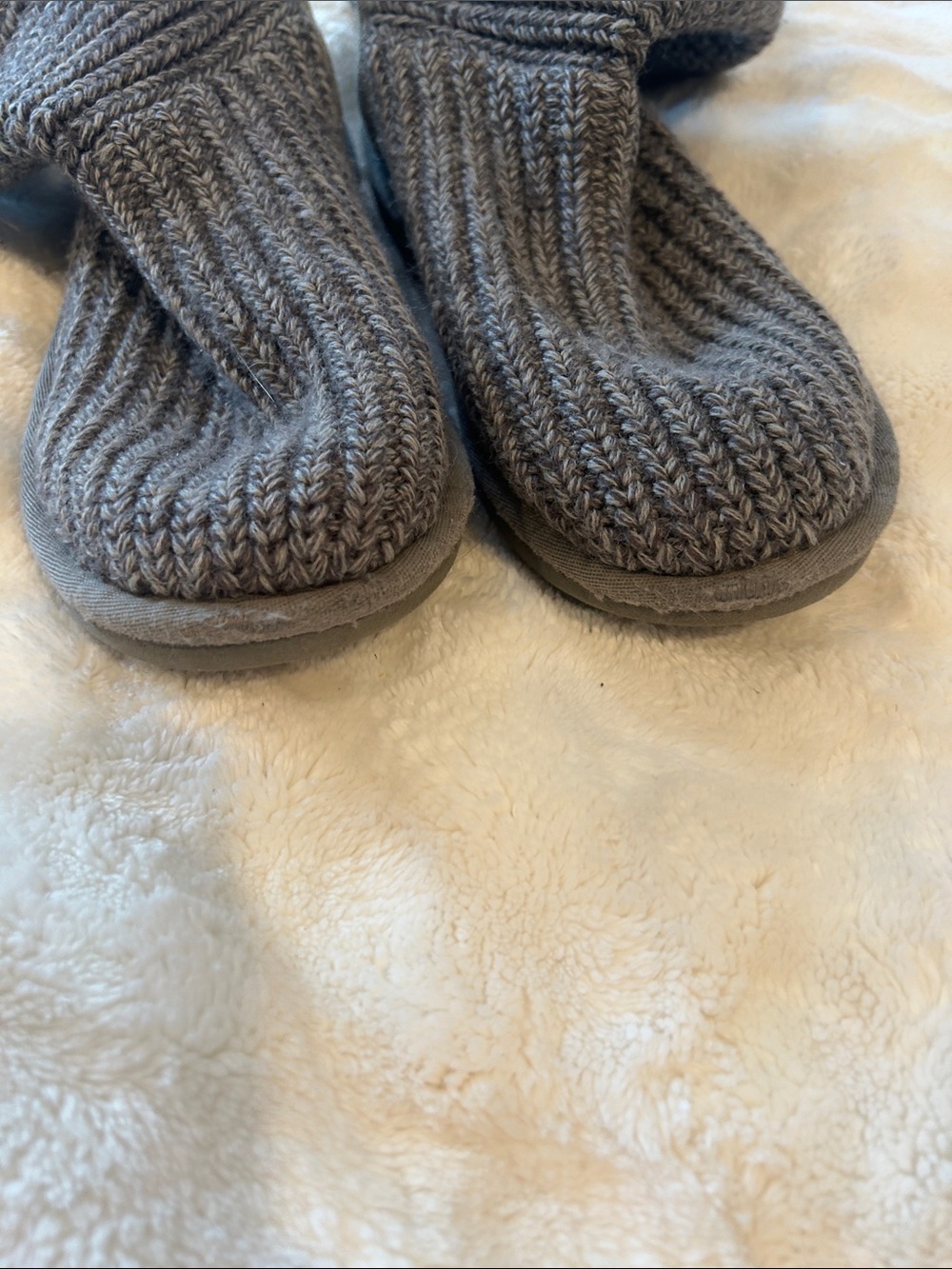 UGG Gray Ribbed Knit Boot Socks - Picture 10 of 10